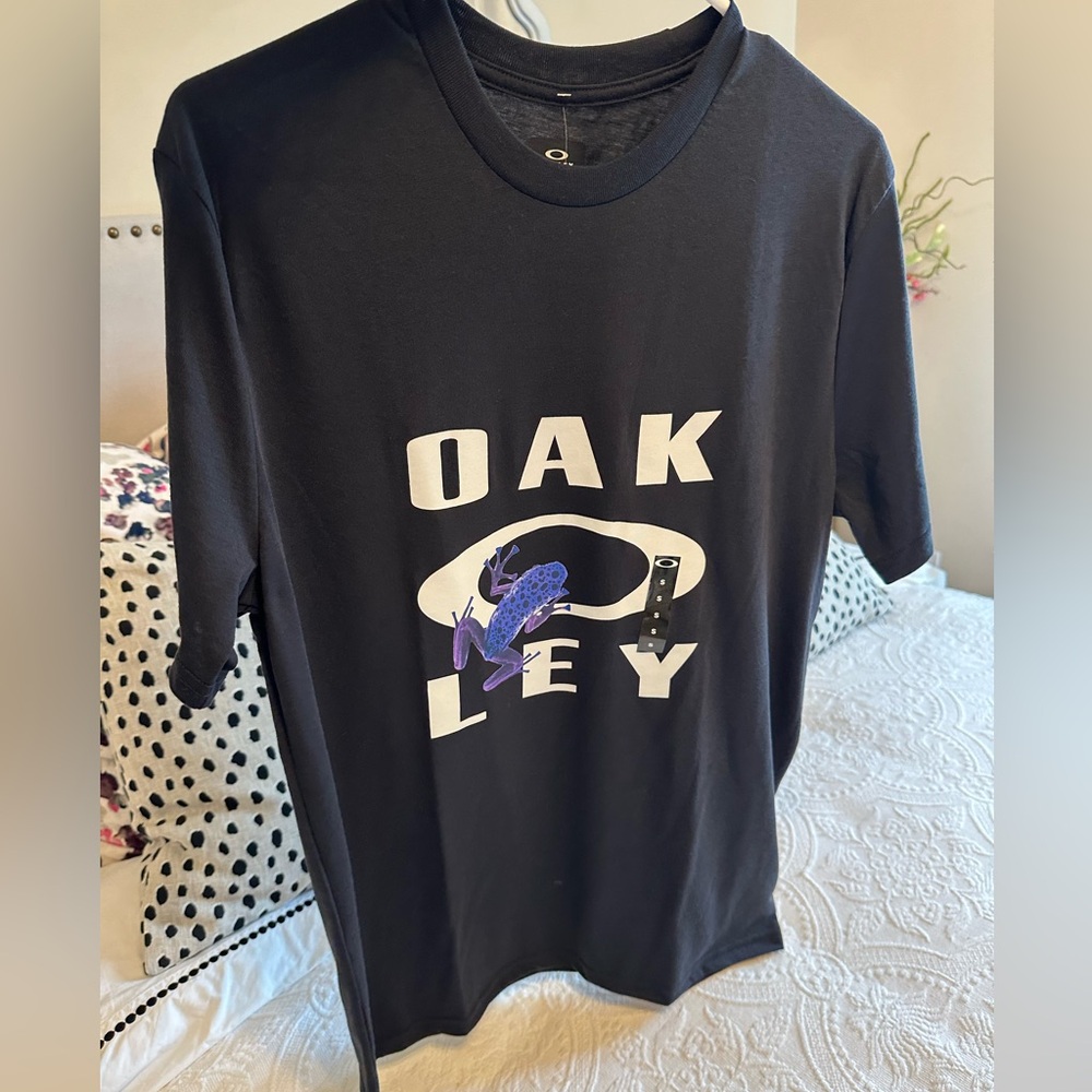 NWT Men’s Oakley Hydrolix Frog Tee Size Small - Picture 1 of 4